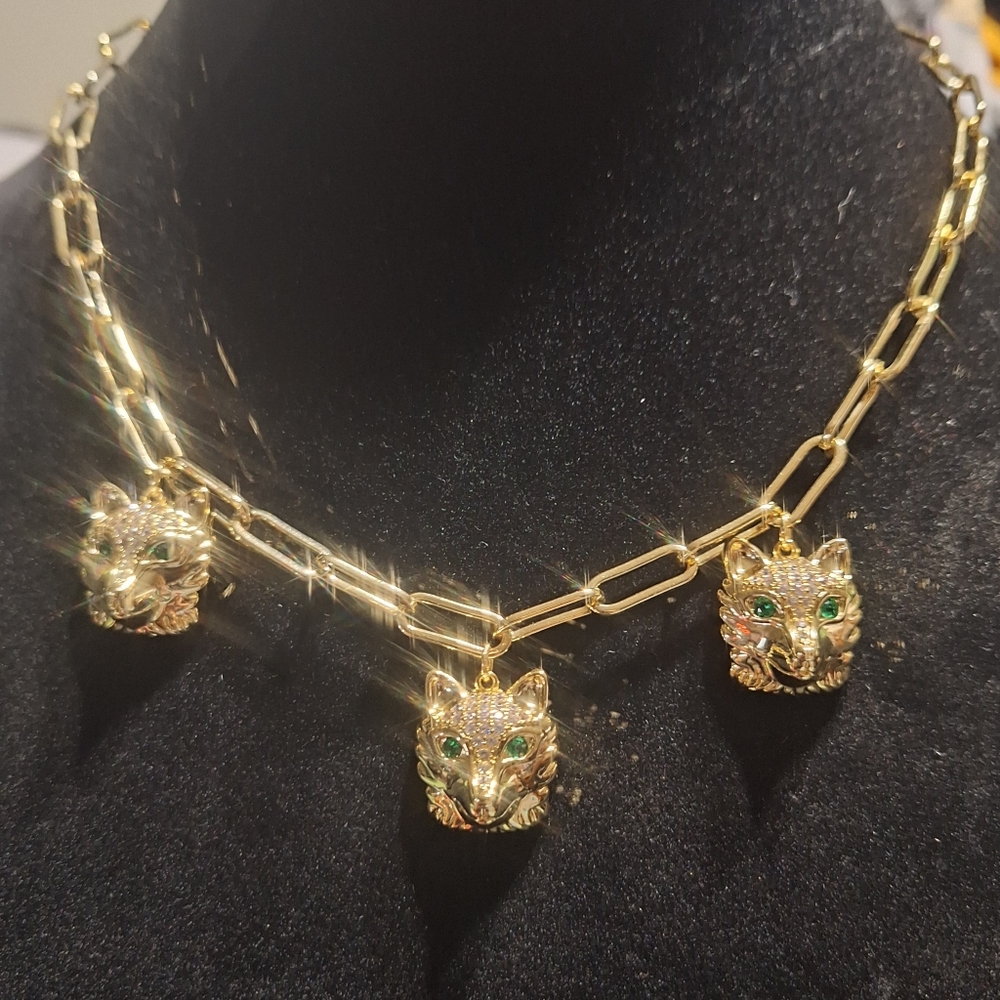 Emerald xo Ivy Boutique Brand Gold Tone Wolf Necklace NIP